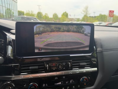 2026 Nissan Pathfinder SV