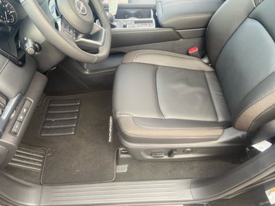 2025 Nissan Pathfinder SL FWD