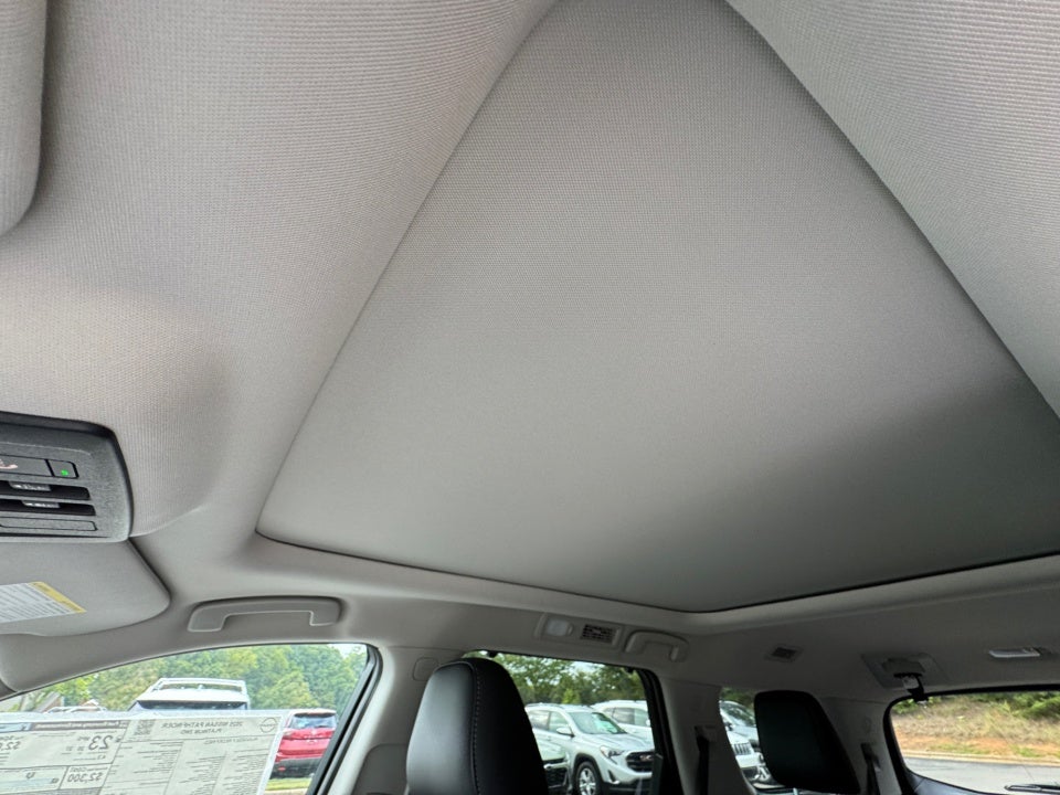 2025 Nissan Pathfinder Platinum FWD