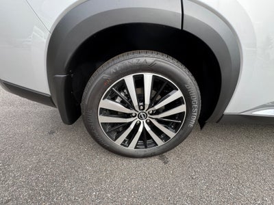 2025 Nissan Pathfinder Platinum FWD