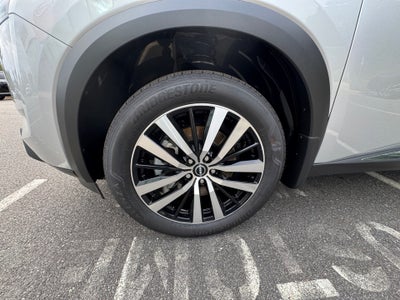 2025 Nissan Pathfinder Platinum FWD