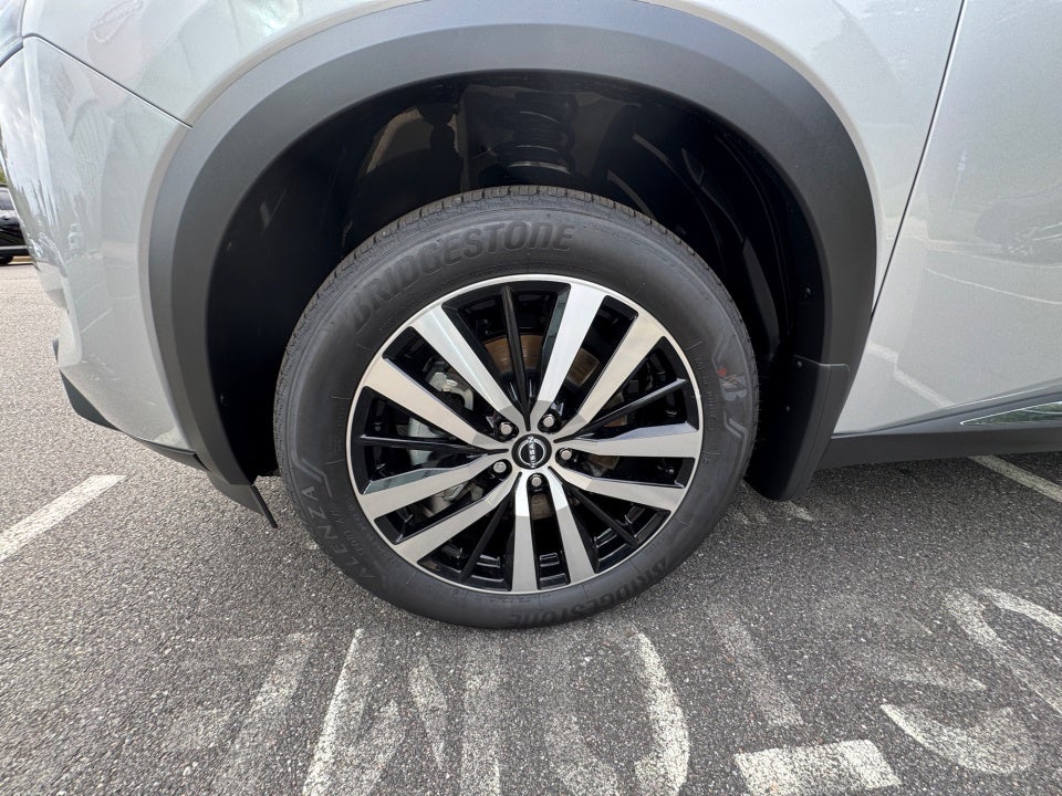 2025 Nissan Pathfinder Platinum FWD