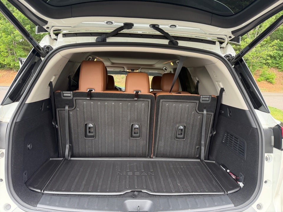 2024 Nissan Pathfinder Platinum FWD