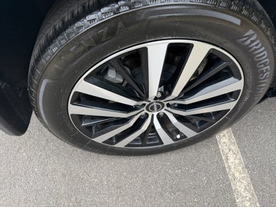 2024 Nissan Pathfinder Platinum FWD