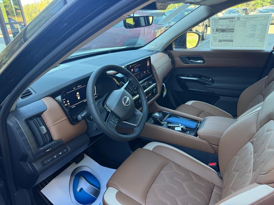 2026 Nissan Pathfinder Platinum