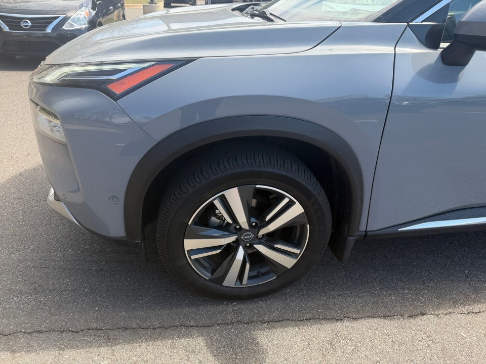 2023 Nissan Rogue Platinum FWD