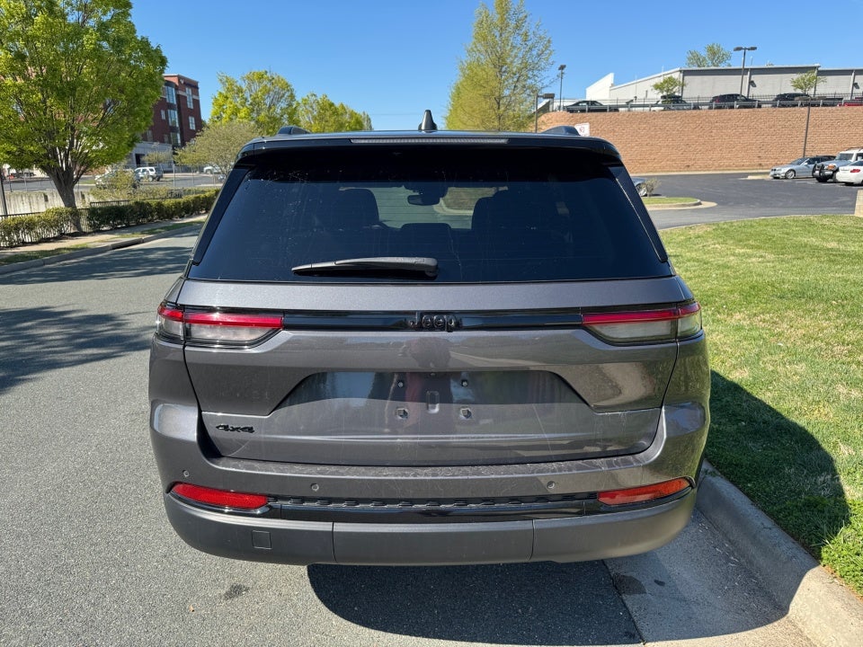 2023 Jeep Grand Cherokee Altitude 4x4