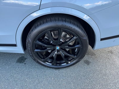 2023 BMW X7 M60i