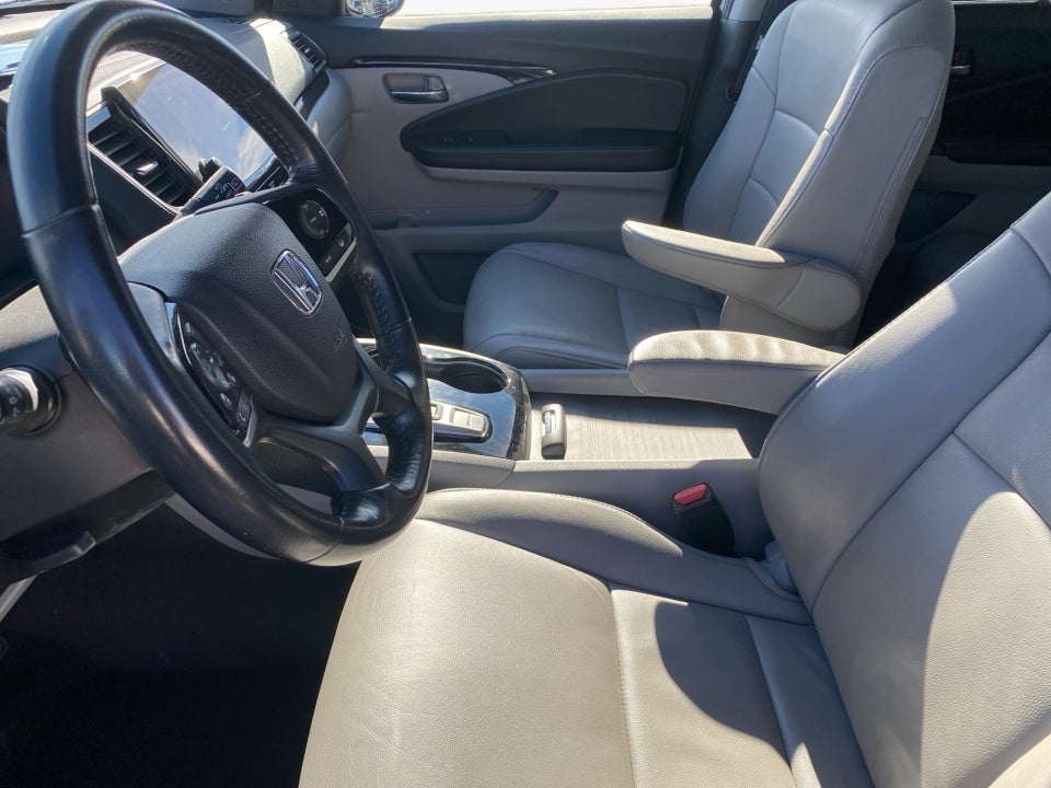 2020 Honda Pilot AWD Touring 8 Passenger