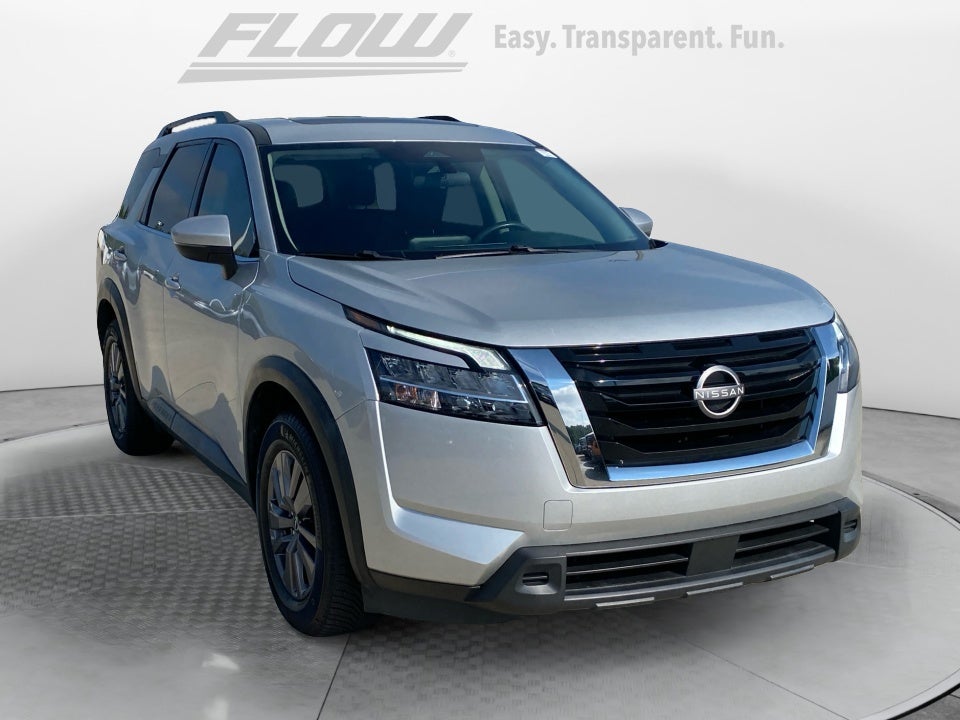 2022 Nissan Pathfinder SV