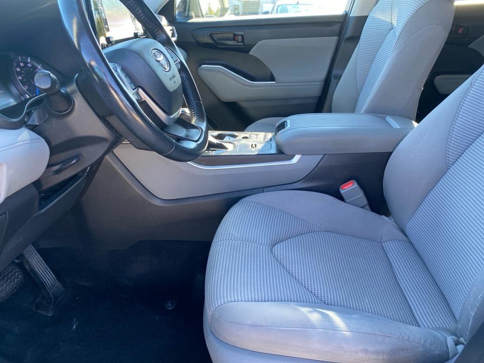 2022 Toyota Highlander Hybrid LE