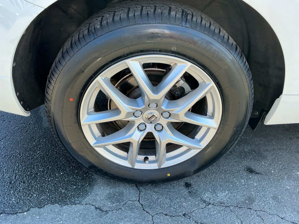 2018 Volvo XC60 T5 Momentum