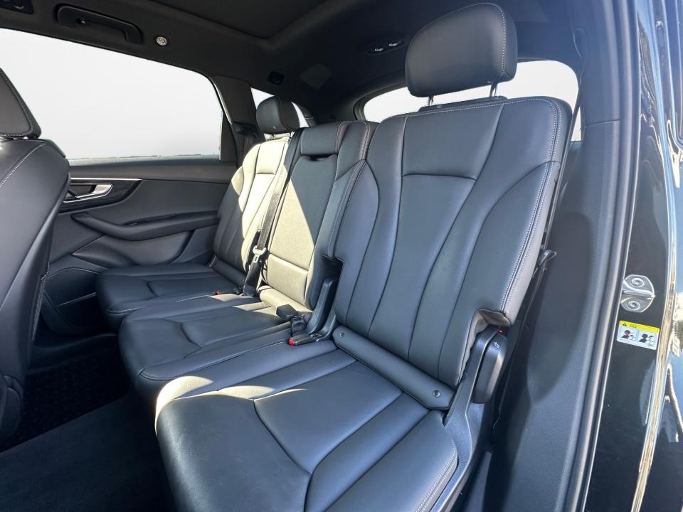 2026 Audi Q7 Premium