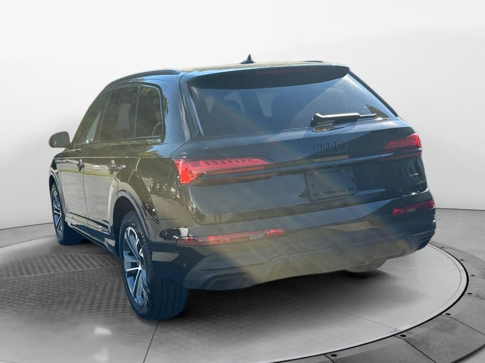 2026 Audi Q7 Premium