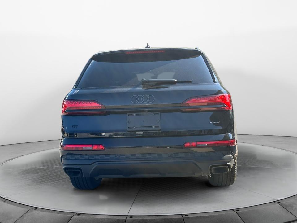 2026 Audi Q7 Premium