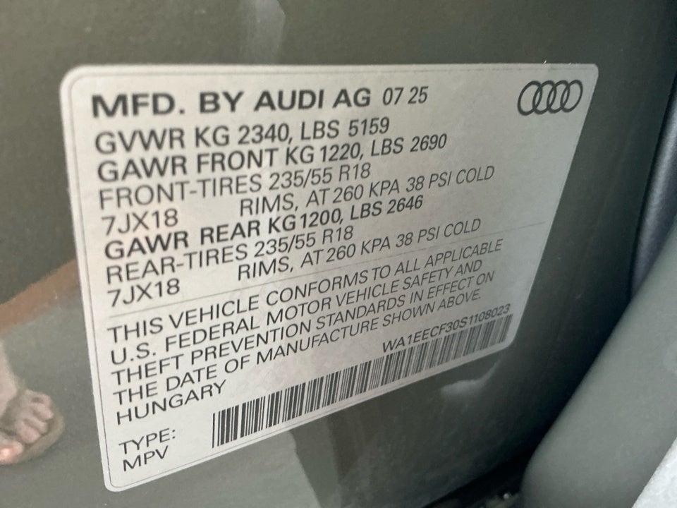 2025 Audi Q3 Premium 45 TFSI S line quattro Tiptronic