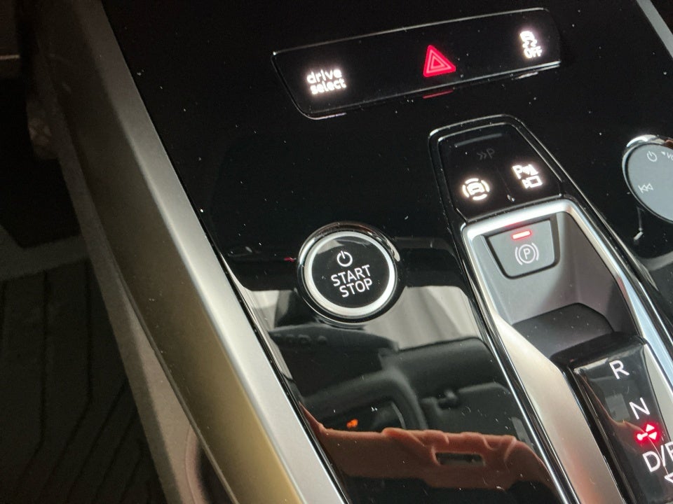 2025 Audi Q4 e-tron Premium