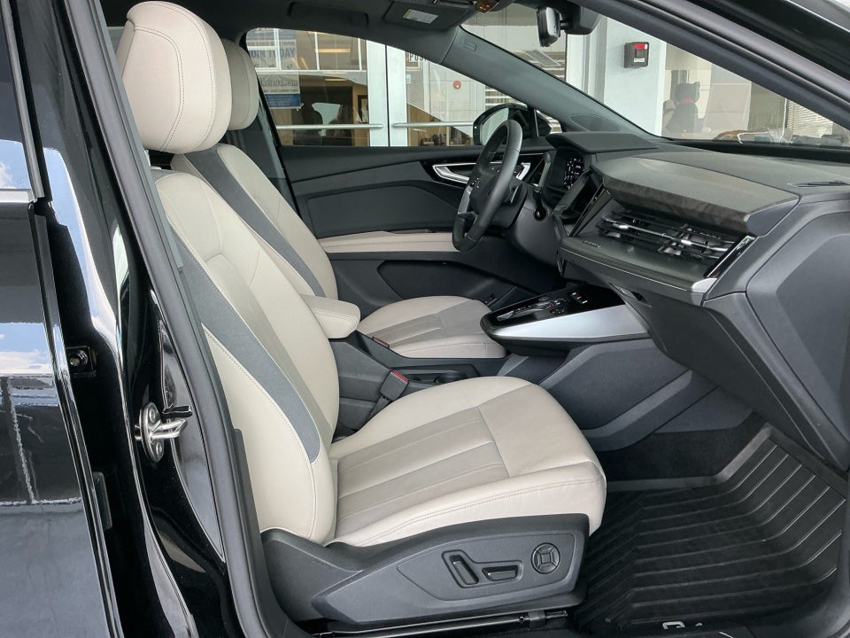 2025 Audi Q4 e-tron Premium
