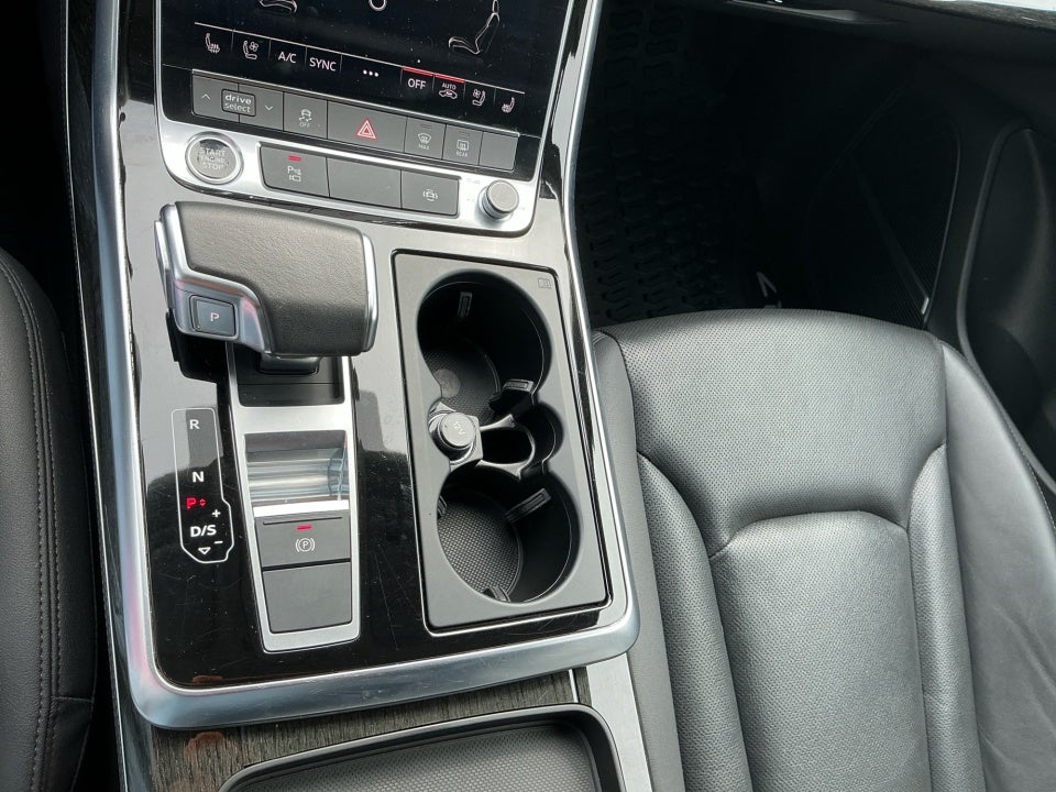 2023 Audi Q7 Premium Plus