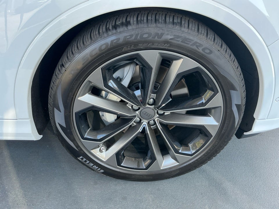 2026 Audi Q7 Premium Plus 55 TFSI quattro tiptronic