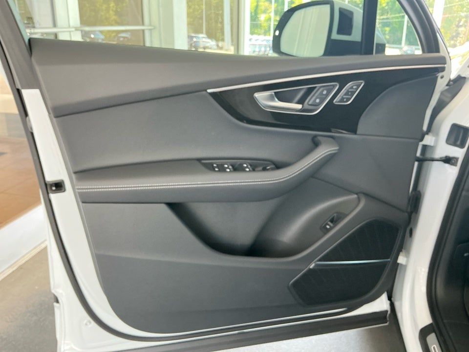 2026 Audi Q7 Premium Plus 55 TFSI quattro tiptronic