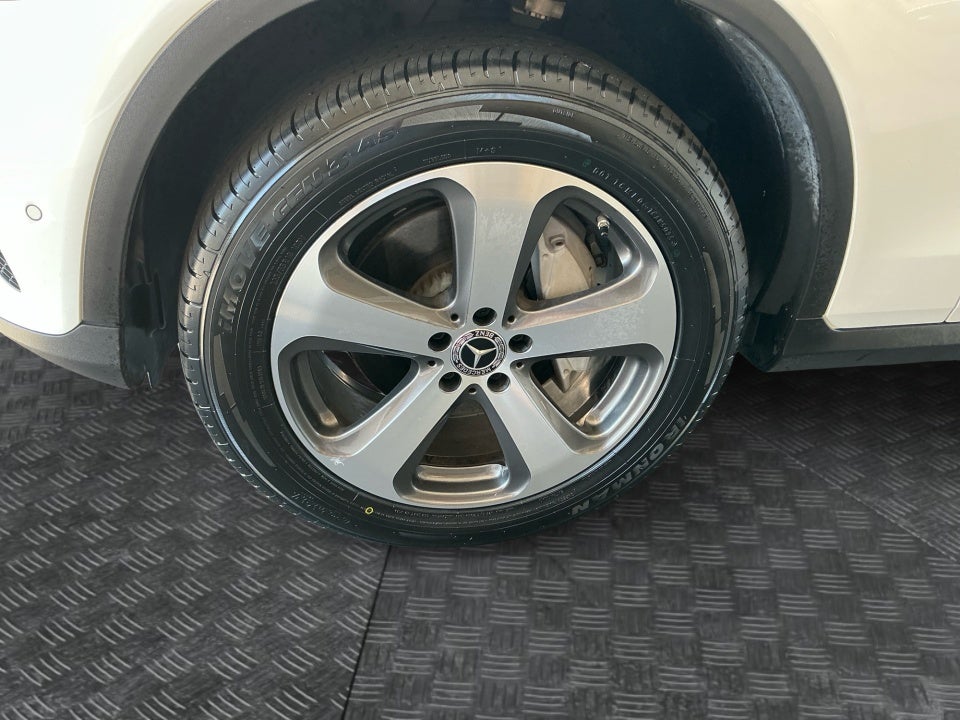 2022 Mercedes-Benz GLC 300 GLC 300