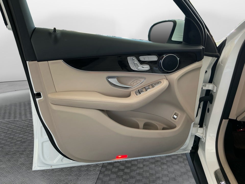 2022 Mercedes-Benz GLC 300 GLC 300