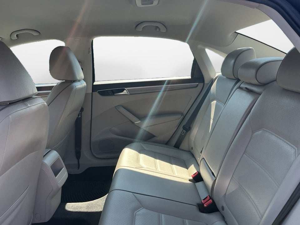 2017 Volkswagen Passat 1.8T R-Line