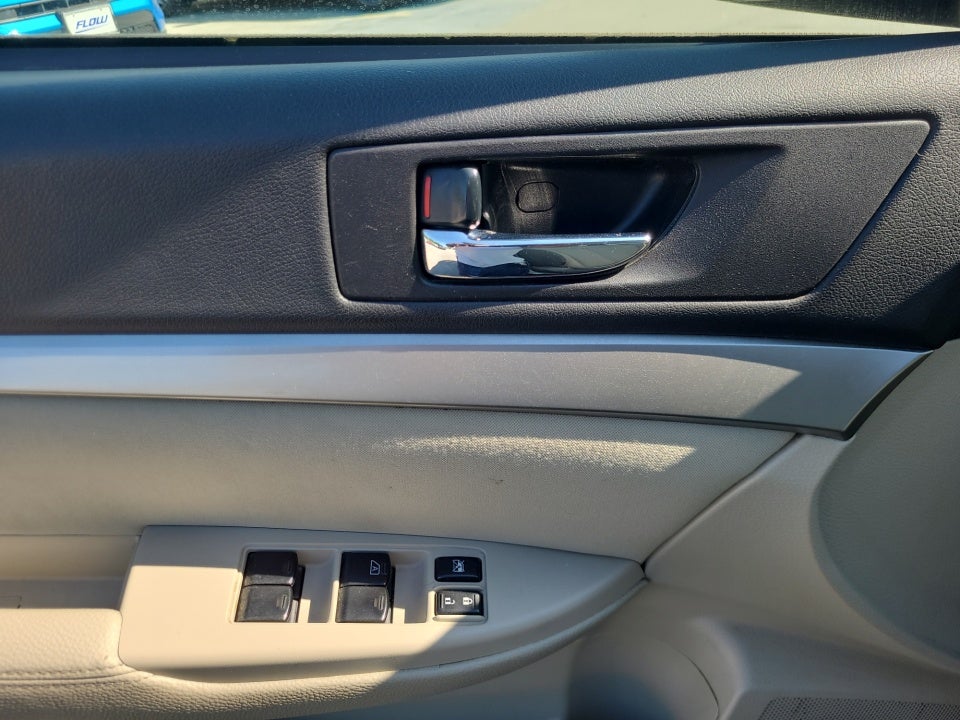2010 Subaru Outback 2.5i Premium