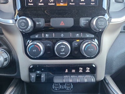 2022 RAM 1500 Laramie Crew Cab 4x4 5'7" Box