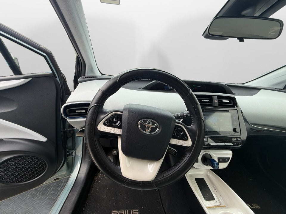 2017 Toyota Prius Three Touring