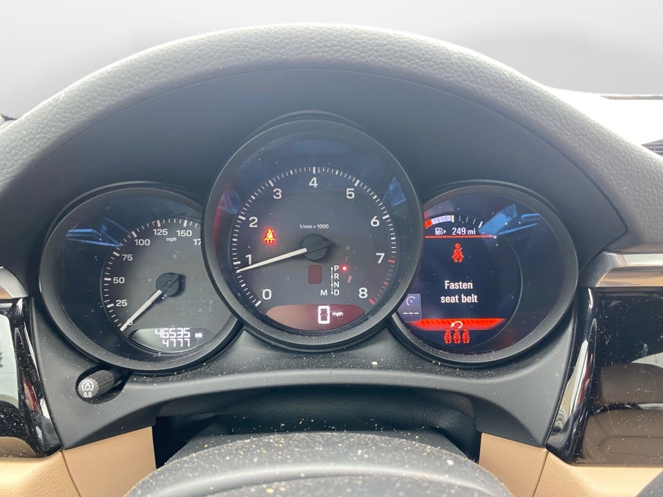 2023 Porsche Macan Base