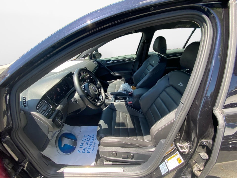 2018 Volkswagen Golf R 2.0T w/DCC & Navigation