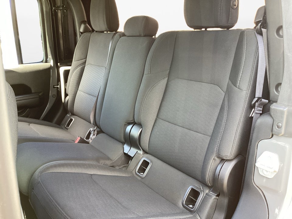 2021 Jeep Gladiator Willys 4x4