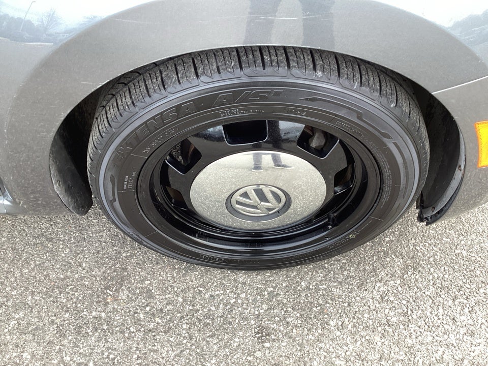 2013 Volkswagen Beetle Convertible 2.5L