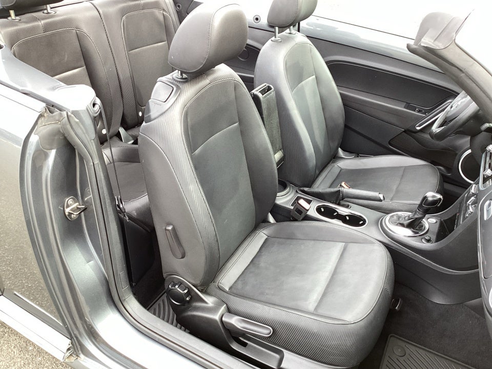 2013 Volkswagen Beetle Convertible 2.5L