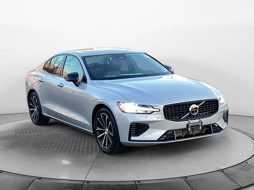 2024 Volvo S60 Recharge Plug-In Hybrid T8 Plus Dark Theme