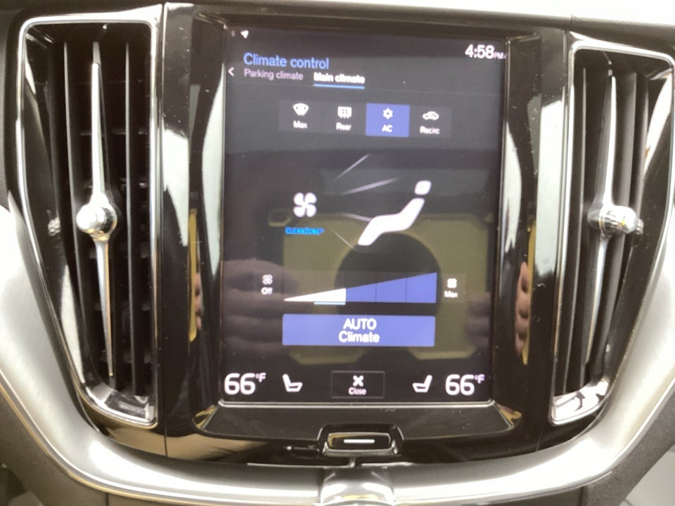 2019 Volvo XC60 Momentum