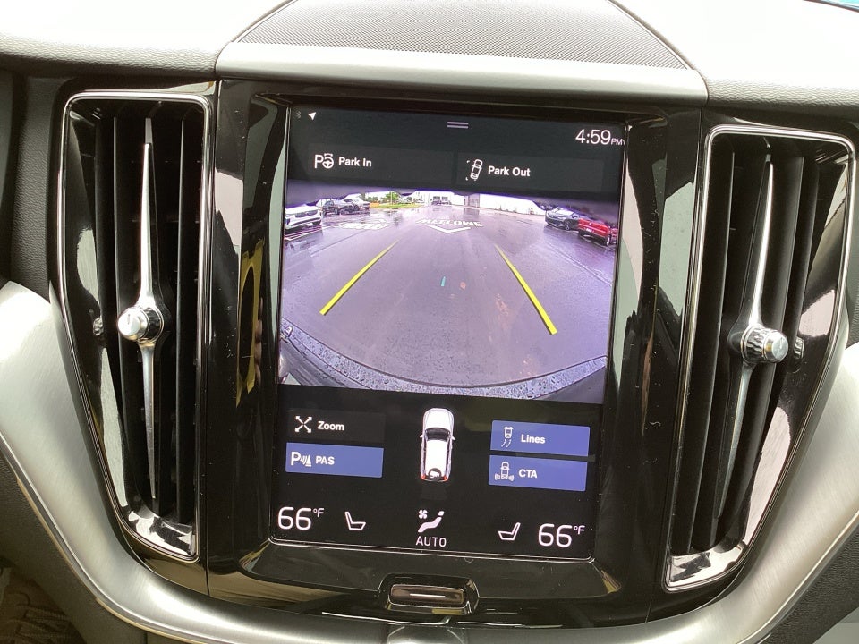 2019 Volvo XC60 Momentum
