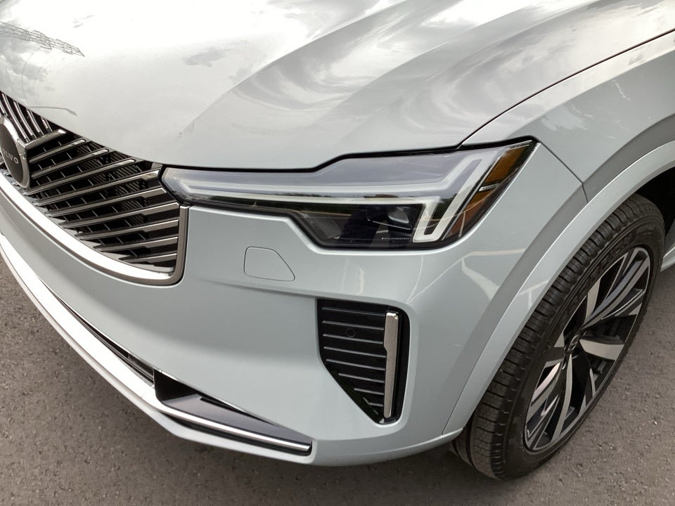 2026 Volvo XC90 Core