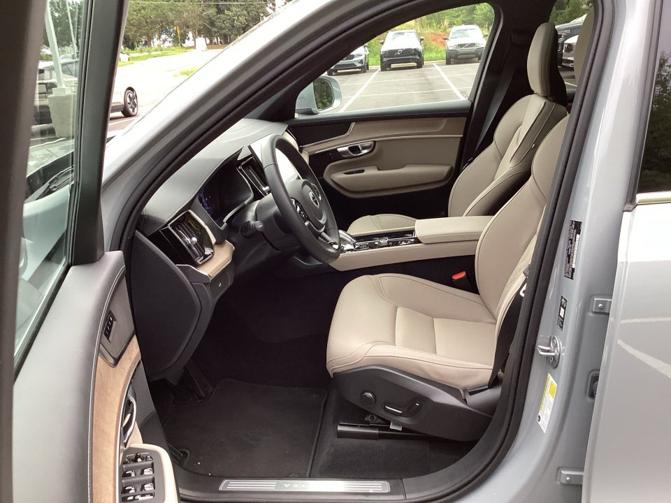 2026 Volvo XC90 Core