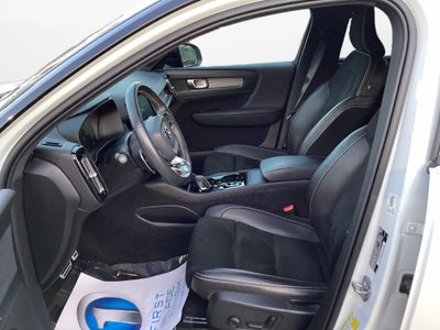 2020 Volvo XC40 T5 R-Design