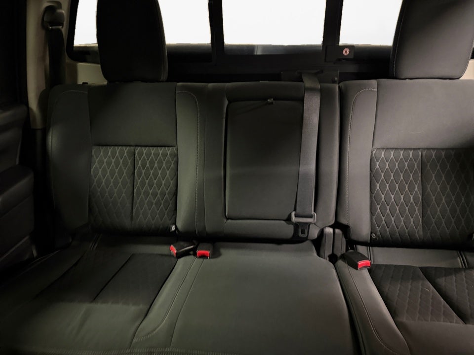 2018 Nissan TITAN SV