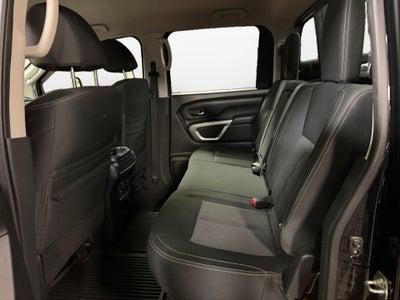 2018 Nissan TITAN SV