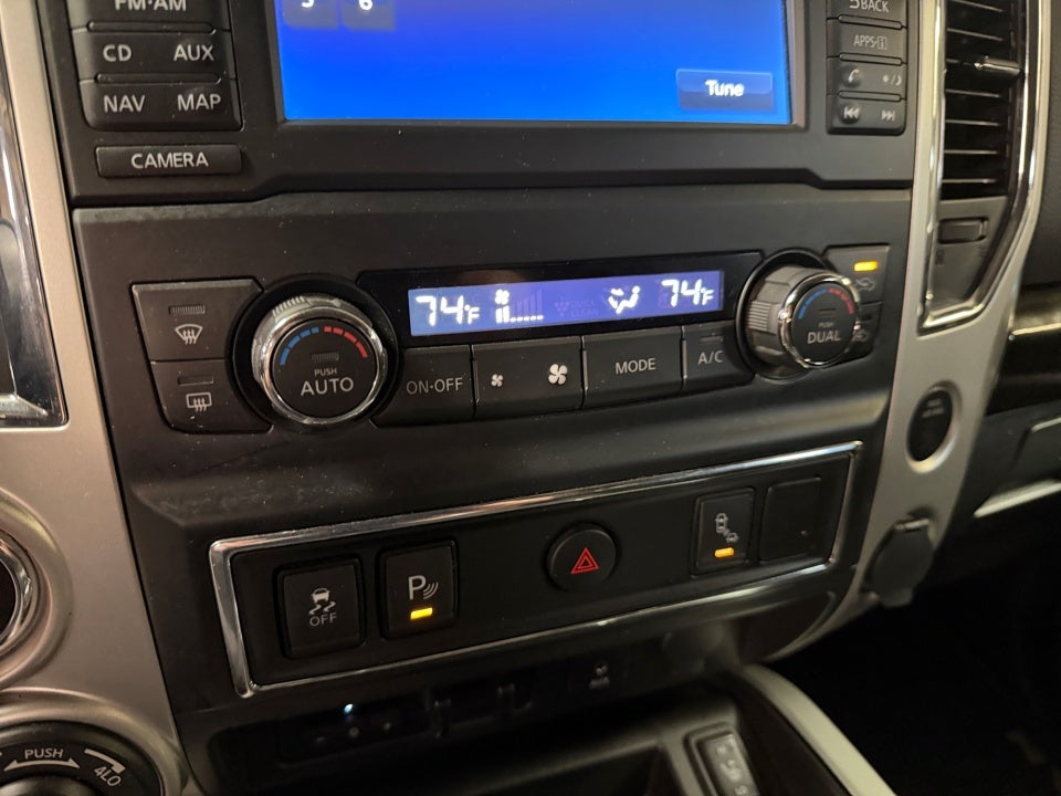 2018 Nissan TITAN SV