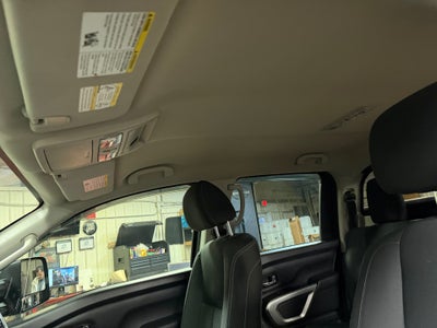 2018 Nissan TITAN SV