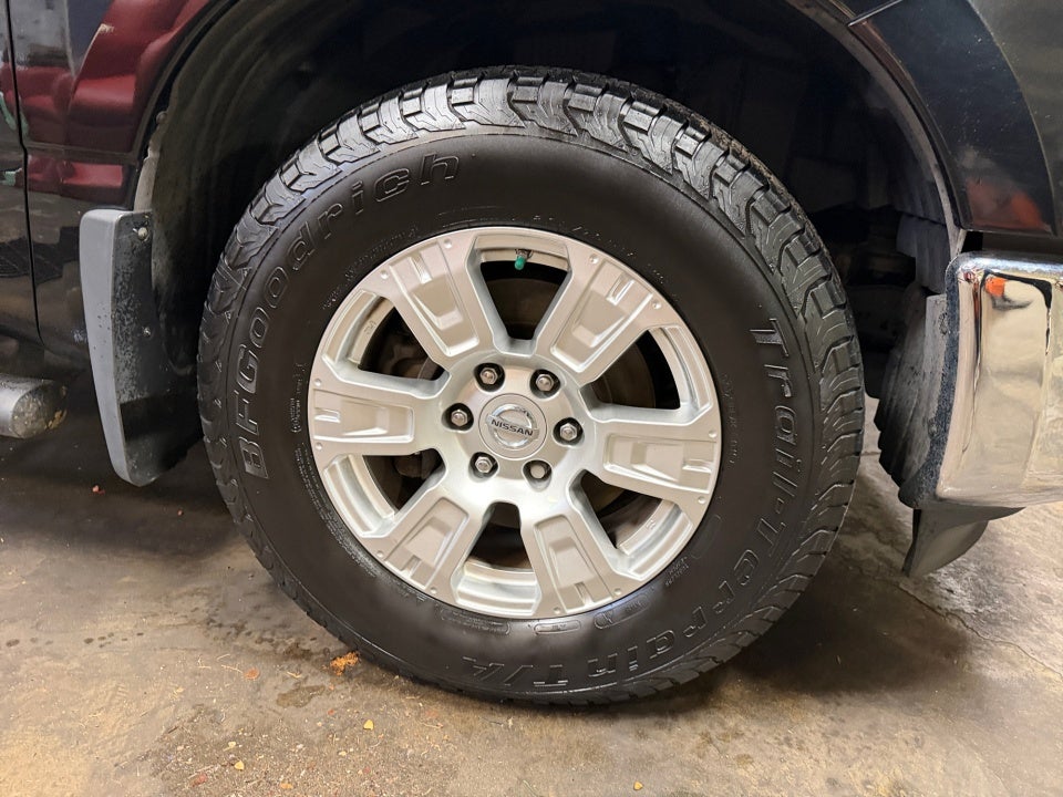 2018 Nissan TITAN SV