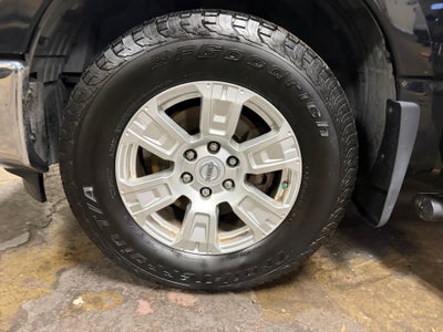 2018 Nissan TITAN SV