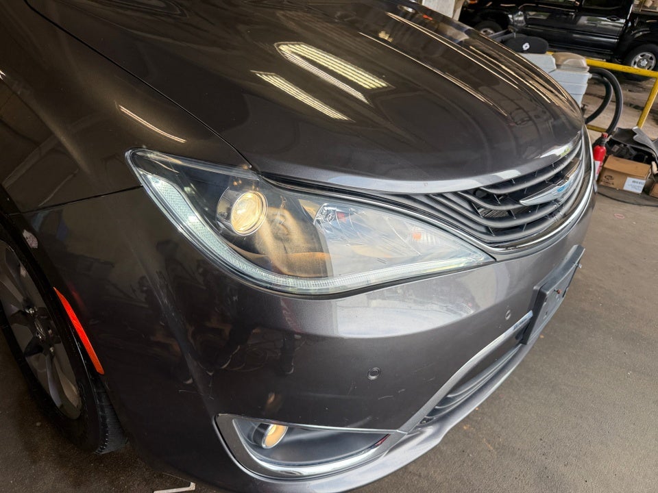2019 Chrysler Pacifica Hybrid Limited