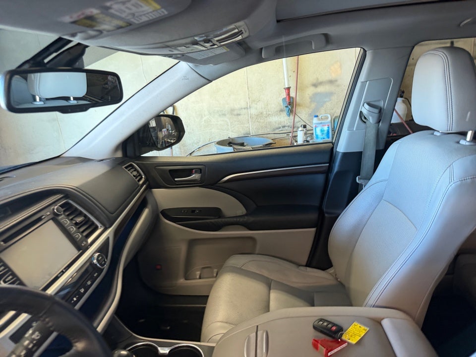 2015 Toyota Highlander Limited Platinum
